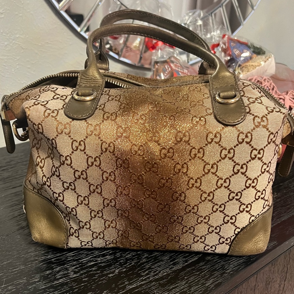 Authentic Gucci 2 way bag